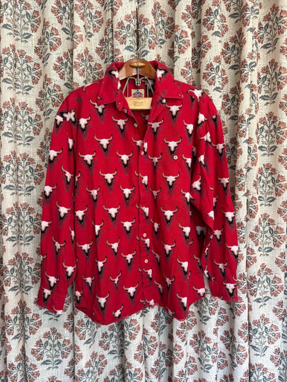 Men's Barn Fly Bull Skull Button Down Shirt Large